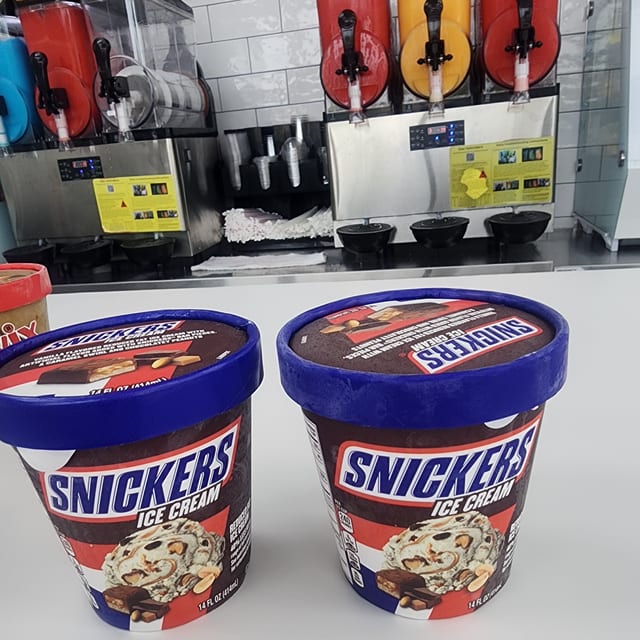 ICE CREAM Snickers.