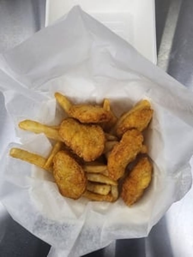 Kids Chicken Nuggets (6 Pieces).